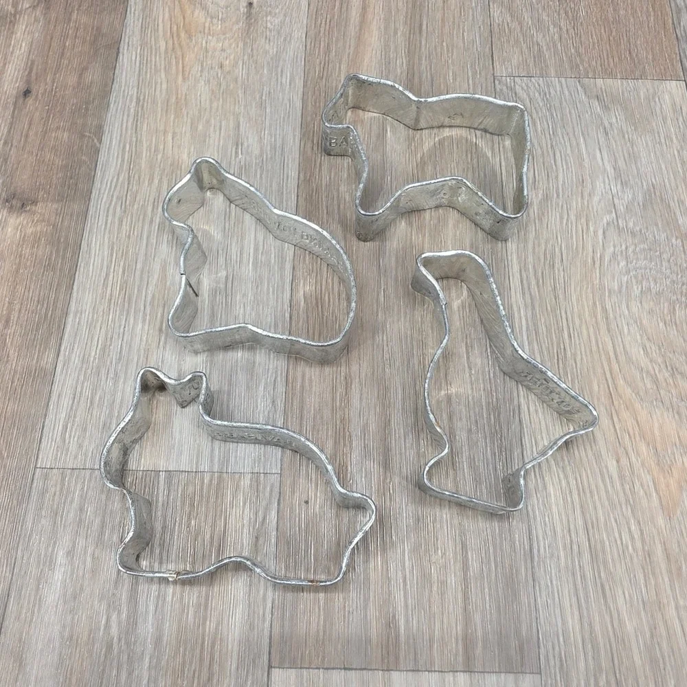 Vintage Davis Baking Powder Cookie Cutters‎ Set of 4 Animal Shapes Tin Metal